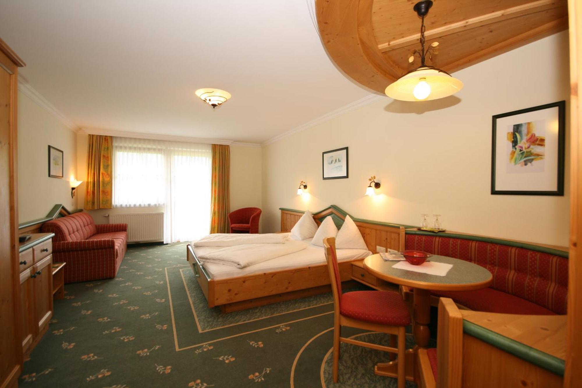 Alpenhotel Neuwirt Schladming Rum bild