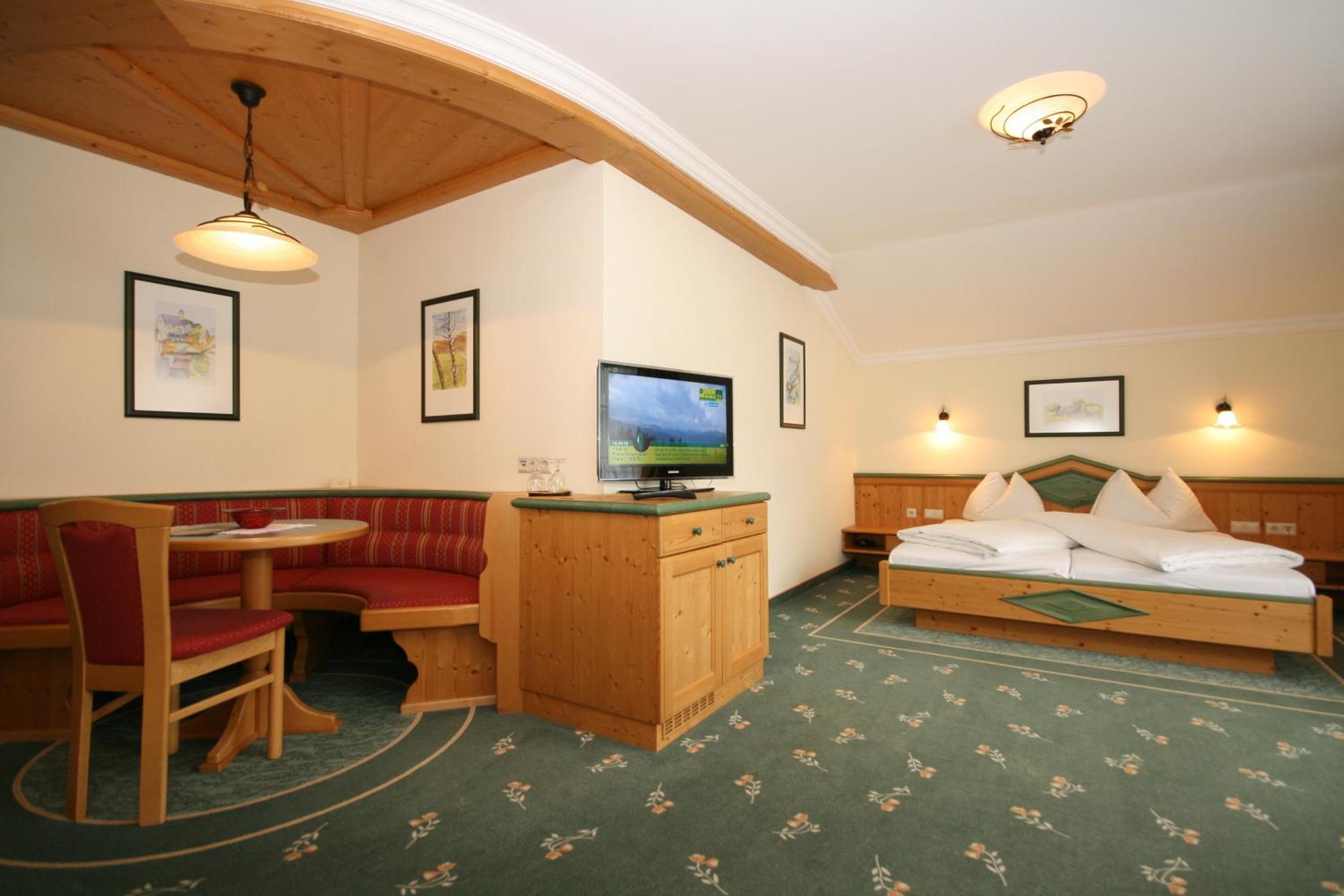 Alpenhotel Neuwirt Schladming Rum bild