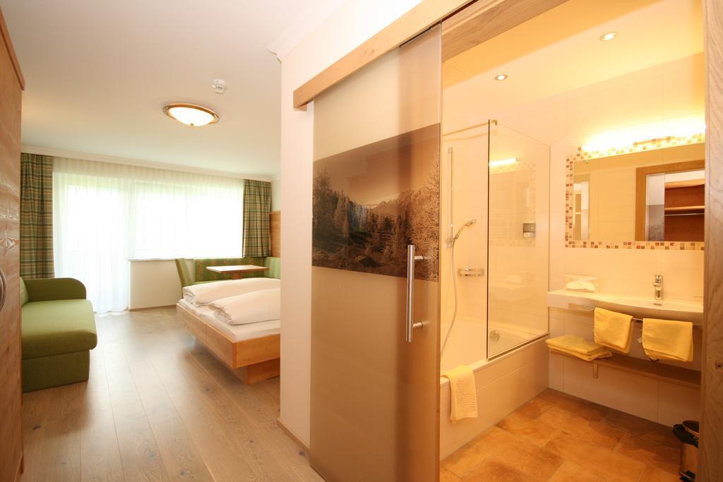 Alpenhotel Neuwirt Schladming Rum bild